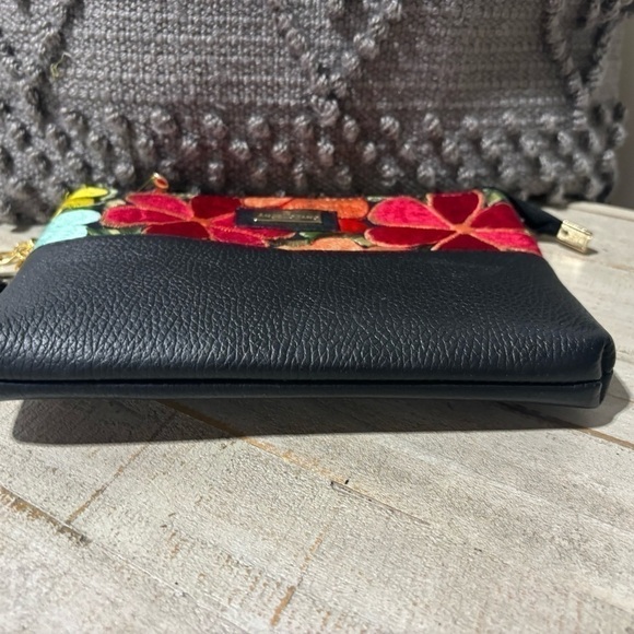 ❤️Angel Lozano Embroidered Crossbody Bag - Picture 3 of 10